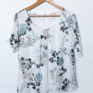 Chic Floral Blouse with Tie Sleeves
